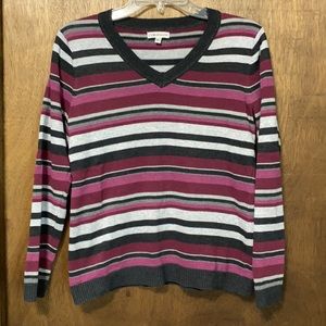 S Croft & Barrow v-neck sweater